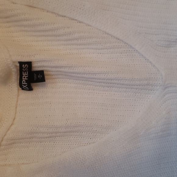 Express Sweater - Picture 2 of 3